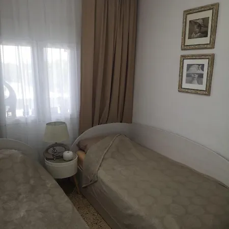 Cerca Del Mar دينايا
